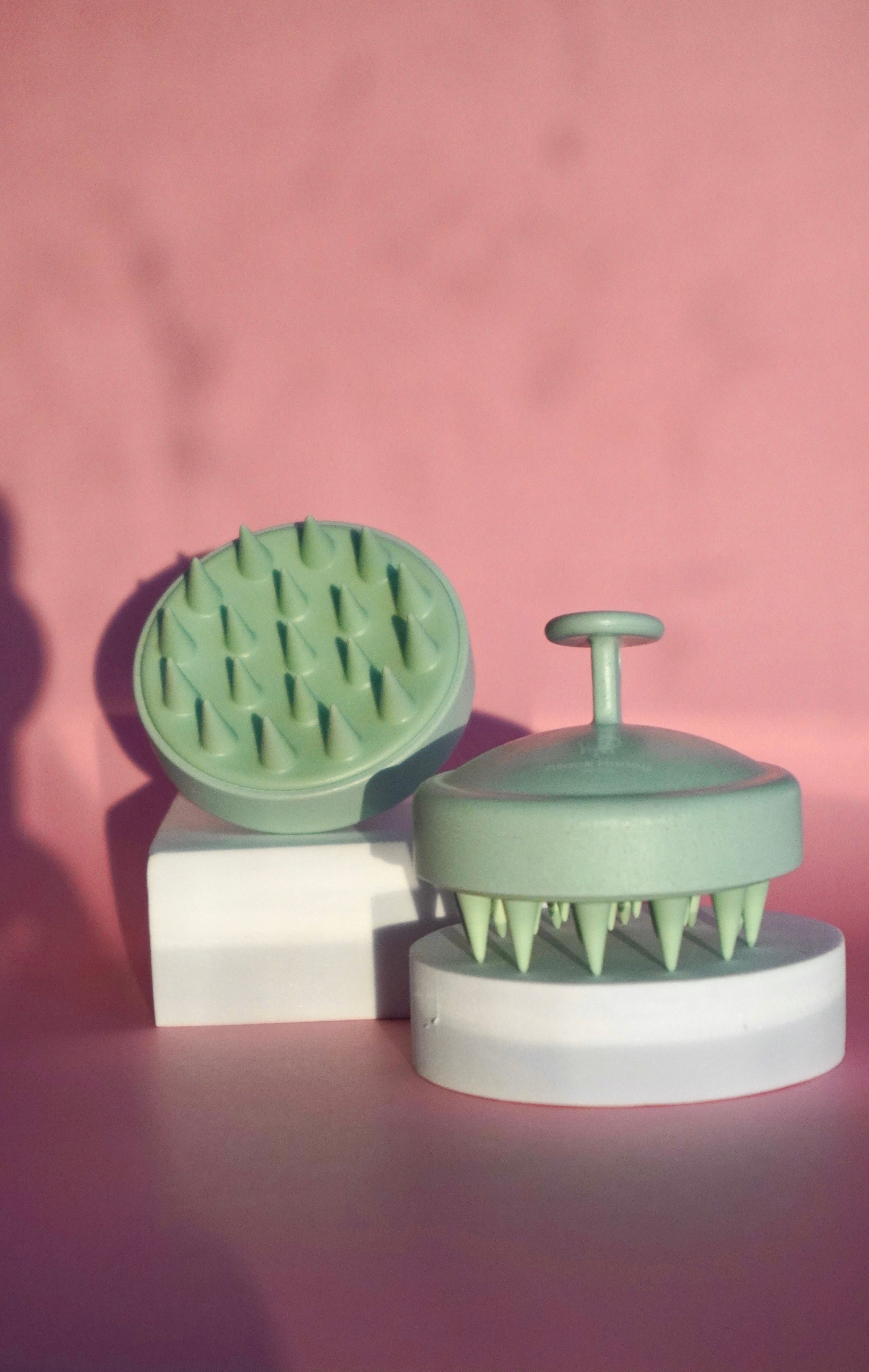 Shampoo brush