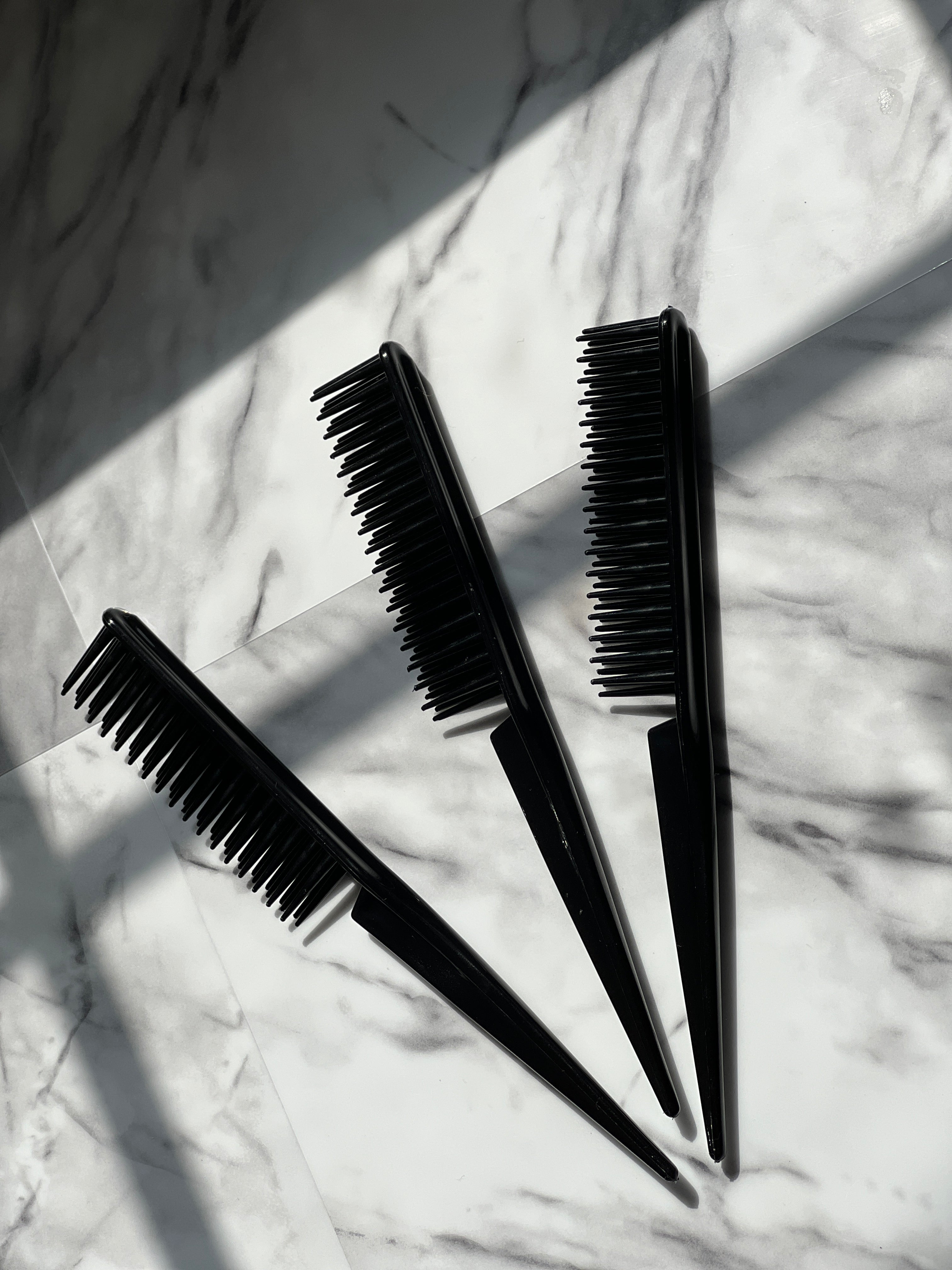Three-row curl defining brush